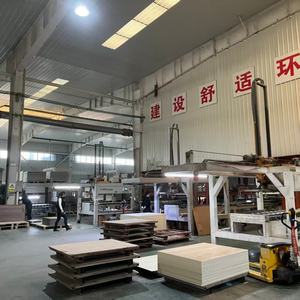 Plancher en vinyle à clic commercial SPC, best-seller, résistant à l'usure, moderne, à noyau rigide, à emboîtement, imitation bois pour hall - Product Image 4