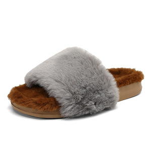 Pantoufles en fausse fourrure pour femmes, chaussures d'intérieur chaudes à semelle épaisse, à une sangle, couleur unie, à enfiler, confortables, décontractées, pour l'hiver - Product Image 5