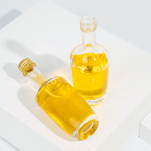 Bottiglia di Vetro Vuota da 50ml per Vino, Liquore, Vodka e Whisky con Tappo a Vite, Personalizzabile all'Ingrosso - Product Image 4