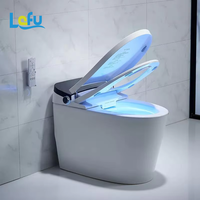 Nouveau design Wc pour la maison Toilette intelligente Capteur d'ouverture automatique Chasse d'eau Salle de bain Closestool Toilette intelligente électronique en céramique