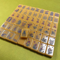 Jeu de Mahjong en Acrylique Vintage Jaune Marbré Translucide à Bords Arrondis pour 4 Joueurs – Idéal pour la Maison, les Clubs, les Tournois, Cadeau de Collection