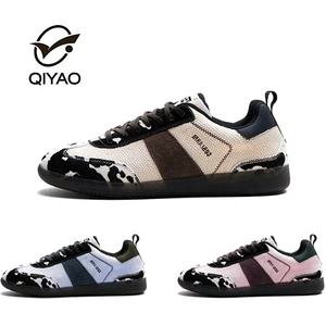 Las mejores zapatillas de deporte de fábrica <span class=keywords><strong>para</strong></span> hombres, zapatos con buen servicio, zapatos personalizados <span class=keywords><strong>para</strong></span> correr, zapatos planos <span class=keywords><strong>para</strong></span> hombres y mujeres, zapatos deportivos <span class=keywords><strong>para</strong></span> Fitness - Product Image 1