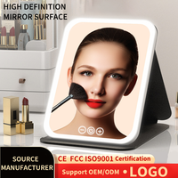 Miroir de maquillage portable pliable à LED, simple face, avec cadre en cuir PU, finition argentée, forme rectangulaire - Utilisation sur bureau