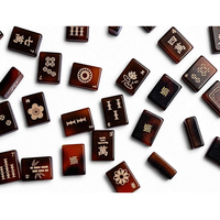 Jeu de tuiles de mahjong brun ambre effet écaille de tortue, gravées or, taille standard américaine, kit de jeu de Mahjong pour les amateurs de Mahjong, soirée de jeu