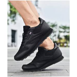A05 Zapatillas de deporte ligeras de malla transpirable para hombre Tendencia de moda y zapatos casuales para caminar/correr con estilo de lujo - Product Image 3