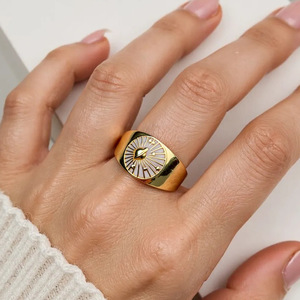 Bague Classique <span class=keywords><strong>Chic</strong></span> Style Old Money <span class=keywords><strong>Planète</strong></span>/Lune Étoile, Émail Lisse Anti-Décoloration, Discrète, pour Week-end, Brunch, Rendez-vous, Plate, Plaqué Or 18K - Product Image 4