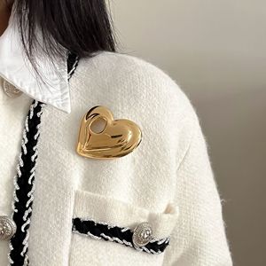 Broches de Acero Inoxidable Dorado y Plateado para Mujer, Diseño Irregular de Corazón, Golondrina y Concha, Accesorios de Lujo para Decoración de Ropa, Venta al Por Mayor - Product Image 2