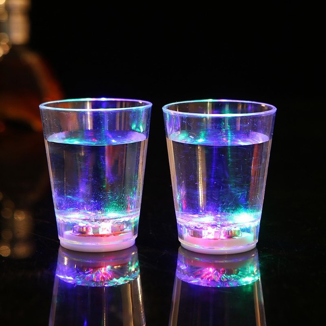 2025 Hot Selling Small LED Luminous Cup for Key Creative Simulation Wedding Bar Plastic Cup for Party Decorations