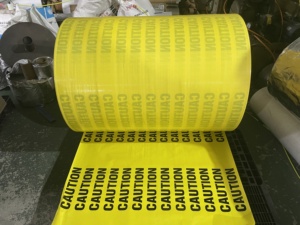 Ruban de signalisation renforcé avec inscription en gras 'ATTENTION' Largeur de 3 pouces - Product Image 4