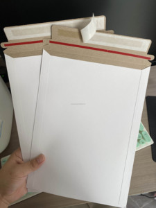 Grande enveloppe plate 7x9 A4 en papier kraft rigide avec fermeture auto-adhésive, recyclable, épaisseur 3 mil, imprimée offset - Product Image 5