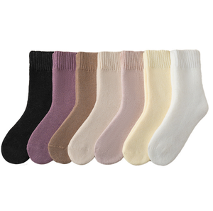 Venta al por mayor acogedores calcetines de lana de punto de color sólido 2025 moda suave y cómodo grueso <span class=keywords><strong>Merino</strong></span> calcetines de lana Crew - Product Image 1