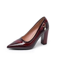 Chaussures à talons hauts pour femmes, à bout pointu, à talon épais, sexy, à motif serpent, à bout unique, à la mode, avec un style unique