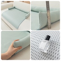 Nouveau lit carré pour animaux de compagnie, coussin de style canapé avec tapis rafraîchissant antidérapant en soie glacée pour chats et animaux de compagnie