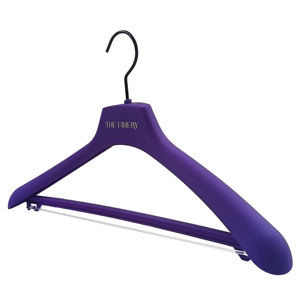 Phong cách ngắn gọn màu tím cao su tráng nhựa Móc áo phù hợp với áo và quần Móc Áo với màu sắc tùy chỉnh logo - Product Image 1