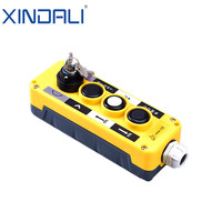 XDL10-EPBG4 Interrupteur de commande industriel IP65 10A ABS/Métal à bouton-poussoir à rappel par ressort pour station de commande suspendue de grue