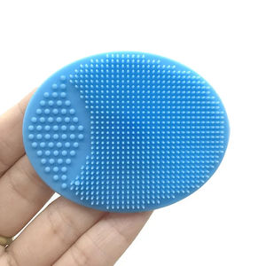 Cepillo de Silicona Suave para Lavar el Cabello de Bebés y Niños, con Peine Integrado para Baño - Product Image 1