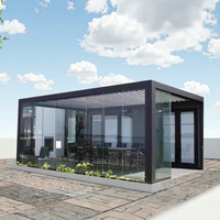 Pergola motorisée en aluminium à lames orientables, livraison rapide pour une utilisation confortable en terrasse extérieure