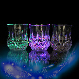 Vasos <span class=keywords><strong>de</strong></span> Piña LED Reciclables, Vasos <span class=keywords><strong>de</strong></span> Neón para Bebidas, para Fiestas, Cumpleaños, Discotecas, Bares, DJs, Raves, Decoraciones para Bodas - Product Image 1