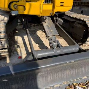 Mini-excavatrice compacte Komatsu PC35 d'origine japonaise à bras court et à rotation rapide - Product Image 4
