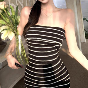 Robe <span class=keywords><strong>mi</strong></span>-<span class=keywords><strong>longue</strong></span> en maille rayée contrastée de luxe en nylon/coton pour femme, coupe ajustée, taille cintrée, effet queue de poisson, fente illusion, idéale pour l'été - Product Image 3