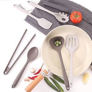 Ensemble d'ustensiles de cuisine en silicone, 7 pièces, résistant à la chaleur, cuillère, spatule, ensemble d'outils de cuisson pour utilisation sur poêle antiadhésive - Product Image 1