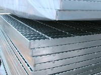 Rejilla de Acero Antideslizante de Alta Resistencia Personalizada, Materiales de Construcción para Exteriores, Galvanizada por Inmersión en Caliente, Técnica de Soldadura
