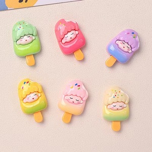 Accessoires en résine rouge vif motif crème glacée de dessin animé pour bijoux DIY, pinces à cheveux, coques de téléphone, gobelets et accessoires de tête - Vente en gros - Product Image 4
