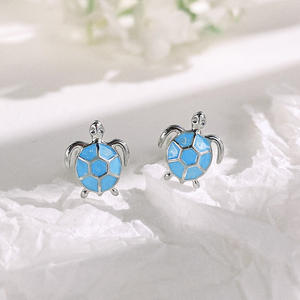 Pendientes de tortuga azul cielo para mujer, aleación chapada en plata, forma de animal linda, engaste de bisel con cristales de imitación, joyería de moda - Product Image 3