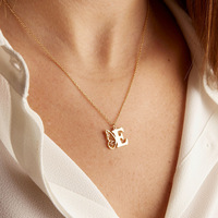 Collar Dropshipping con Colgante de Mariposa Hueca Personalizado con Nombre e Inicial en Chapa de Oro de 18K para Mujer