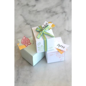 Boîte cadeau pliante en papier imprimé avec motif floral printanier, personnalisable selon les besoins - Product Image 5