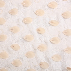 Tissu en mousseline de soie brodée 3D, nouveau Design, bon marché, rose, en crêpe pour robe de fille, vente en gros - Product Image 2