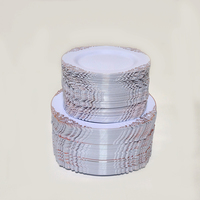 Ensemble de vaisselle jetable dorée pour fête, 600 pièces, comprenant des assiettes à dîner et à dessert en plastique, des gobelets de 9 oz et un ensemble d'argenterie pour 100 invités