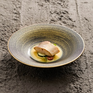 <span class=keywords><strong>Assiette</strong></span> creuse <span class=keywords><strong>en</strong></span> céramique peinte à la main avec incrustation dorée Wujin, design de luxe léger, vaisselle haut de gamme pour hôtel, plat pour plats occidentaux - Product Image 5