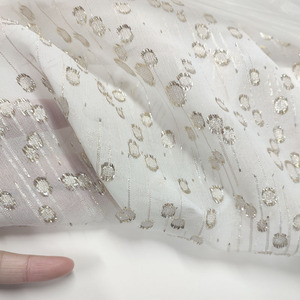 Jacquard Lurex 100% Seidenstoff Neuerscheinung Metallische Punkte Chiffon für Nachtwäsche & Weste Franceach Dirac Somal Dirac Faransawi - Product Image 1