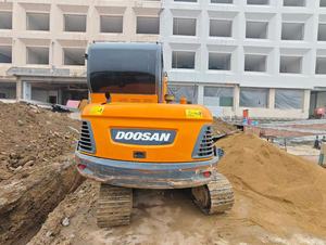 Excavadora Hidráulica Usada DOOSAN DX55-9C de Alta Calidad y Múltiples Usos en Venta - Product Image 3