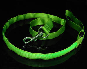 Collar para mascotas perro iluminación LED luminosa carga impresión personalizada diseñador alta gama al por mayor hecho en China <span class=keywords><strong>material</strong></span> de nailon - Product Image 2