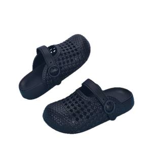 รองเท้าแตะครอคส์สไตล์เบอร์เกนสต็อคสำหรับผู้หญิง สีขาว 35-40 กันลื่น ระบายอากาศได้ดี สวมใส่สบาย พื้นรองเท้าแบบฉีดขึ้นรูป - Product Image 5