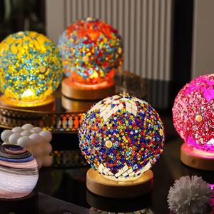 Lampe de table de style turc avec mosaïque en verre, veilleuse bohème, boule décorative d'inspiration marocaine pour chambre à coucher - Product Image 1