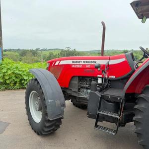 Tractor de Ruedas Usado Massey Ferguson 4292 HD Rojo con Toldo, Motor Mitsubishi de 110HP, Caja de Cambios Agrícola, Peso Nominal 6050 - Product Image 2