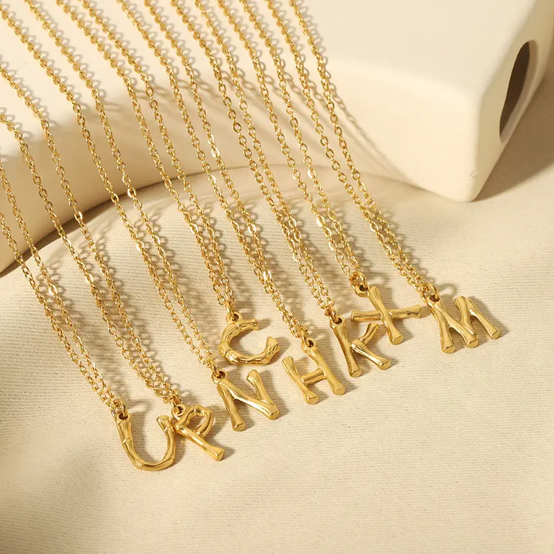 High Quality Fashion Gold Plated Stainless Steel Necklaces Waterproof 26 Letter Pendant Necklace collier en acier inoxydable