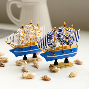 Cadeau créatif de style <span class=keywords><strong>méditerranéen</strong></span> modèle de <span class=keywords><strong>voilier</strong></span> bateau artisanat en bois fête maison décoration de gâteau ornements petite taille 10cm - Product Image 1