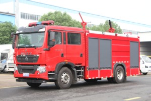 <span class=keywords><strong>Camion</strong></span> de pompiers Sinotruk Howo 8 tonnes avec transmission 4x2, nouveau moteur diesel puissant, capacité de sauvetage et réservoir d'eau - Product Image 2