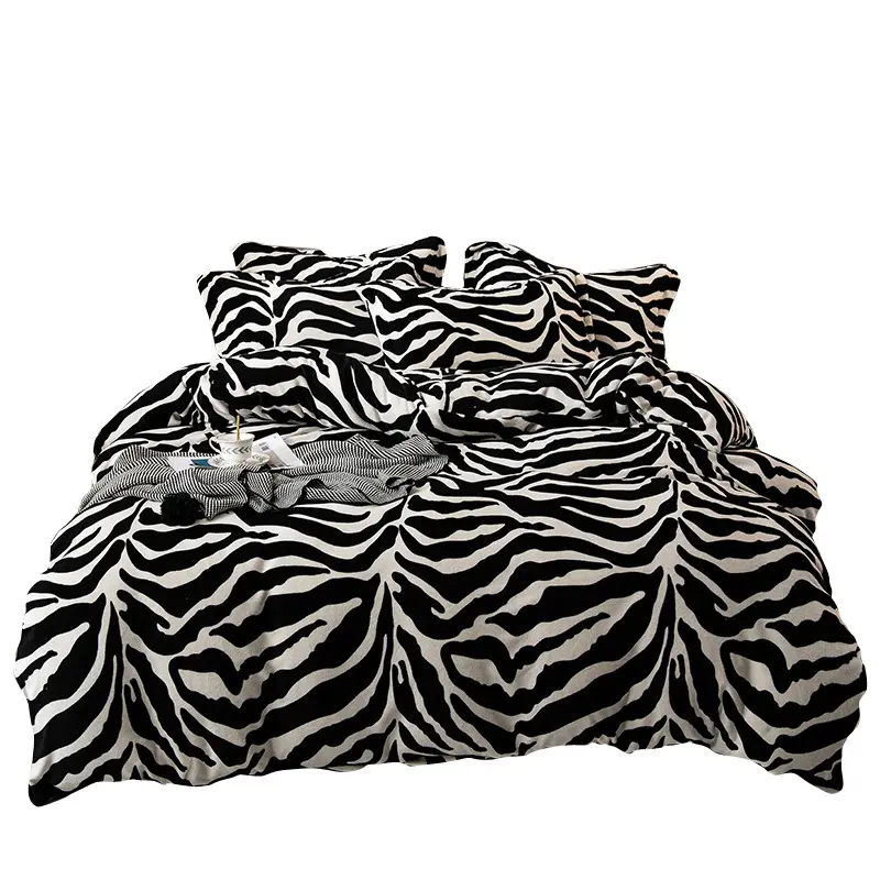 Juego de ropa de cama con estampado geométrico de cebra, conjunto de funda de edredón de terciopelo de franela personalizada en blanco y negro, venta al por mayor