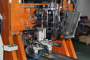 4 trục 2 khoan ND <span class=keywords><strong>tufting</strong></span> tóc bàn chải Mac bàn chải làm cho máy móc/bàn chải Maker Máy - Product Image 4