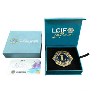 Op maat gemaakte gepersonaliseerde magnetische geschenkdoos voor het opbergen van emaille pins & badges - Product Image 1