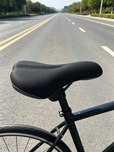 Sella per Bicicletta Nera all'Ingrosso 22x14cm 382g in Pelle PVC con Morsetto in Acciaio, Ricambi per Biciclette - Product Image 6