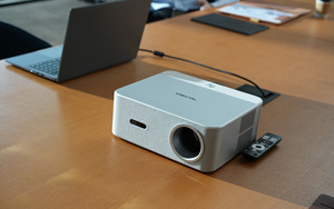 โปรเจคเตอร์ Oscal 1400 ลูเมนส์ 4K 1080P LED พร้อมระบบควบคุมด้วยเสียง AI Google TV Android 11 8GB ROM WIFI 6 รุ่น Oscal PV800 Pro - Product Image 4