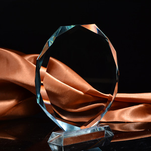 Trofeos de Cristal Octagonal K9 en Blanco al por Mayor, Premios Personalizados con Contenido Personalizado, Grabado Láser 3D de Alta Calidad - Product Image 4