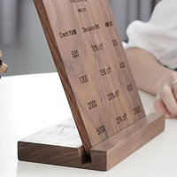 Présentoir de menu en bois de noyer élégant artisanat en bois durable pour restaurants bars décor à la maison cartes de table de boisson écologiques