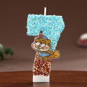 Bougie numérique OEM de haute qualité avec paillettes en forme de petite fleur d'écureuil pour la décoration de la maison, les fêtes, les mariages, les cadeaux d'anniversaire - Product Image 1